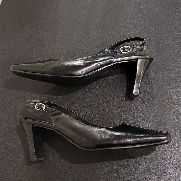 VILLAGER A LIZ CLAIBORNE COMPANY QUEBEC POINTED TOE SLIP-ON SLINGBACK SANDALS - Picture 5 of 16